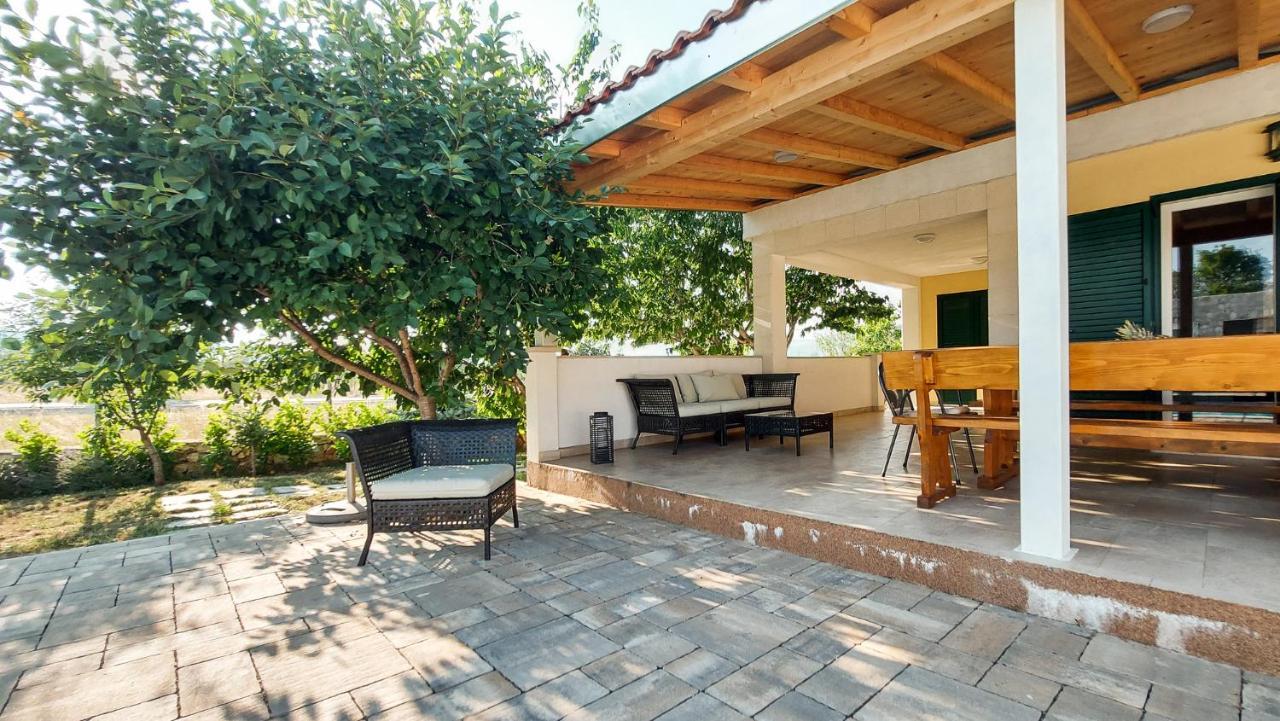 Villa Legacy Krusvar Exterior photo